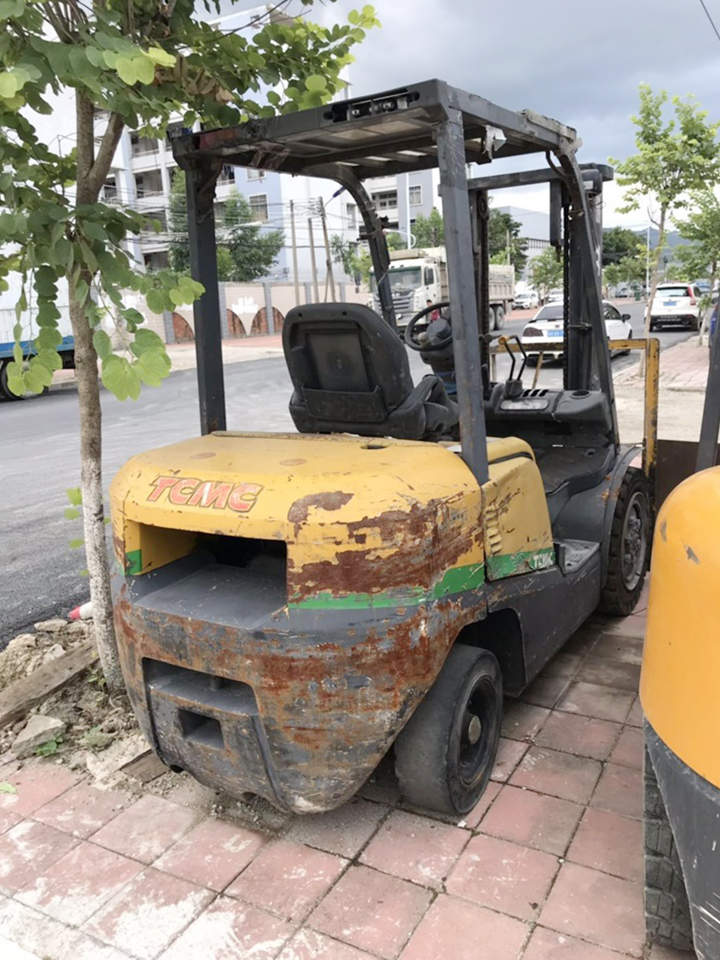 内燃叉车维修